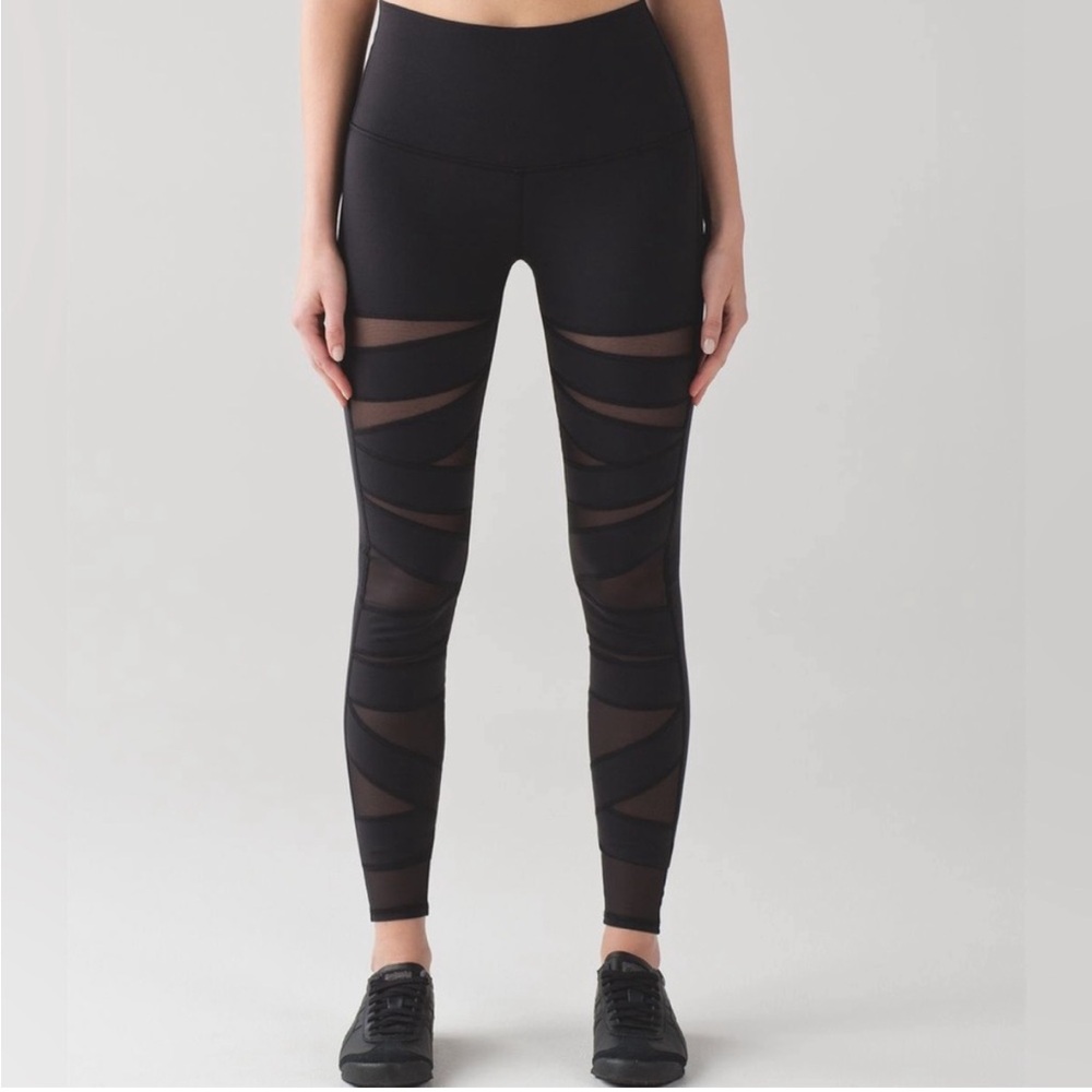 Lululemon Wunder Under size 8